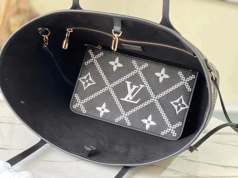 ESMEE - Top Quality Bags LUV 166