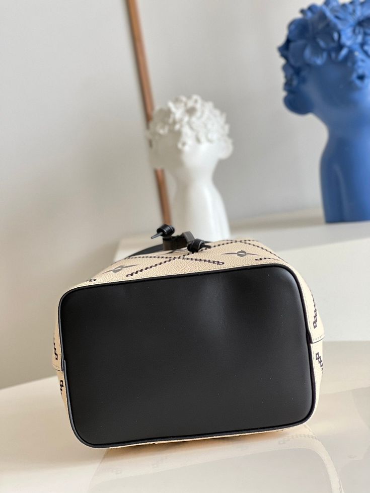 ESMEE - Top Quality Bags LUV 183