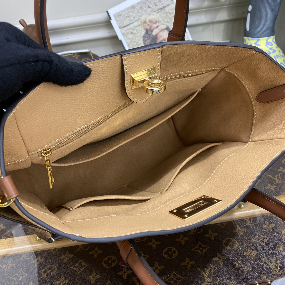 ESMEE OnMySide MM Shoulder Bag - LUV 407