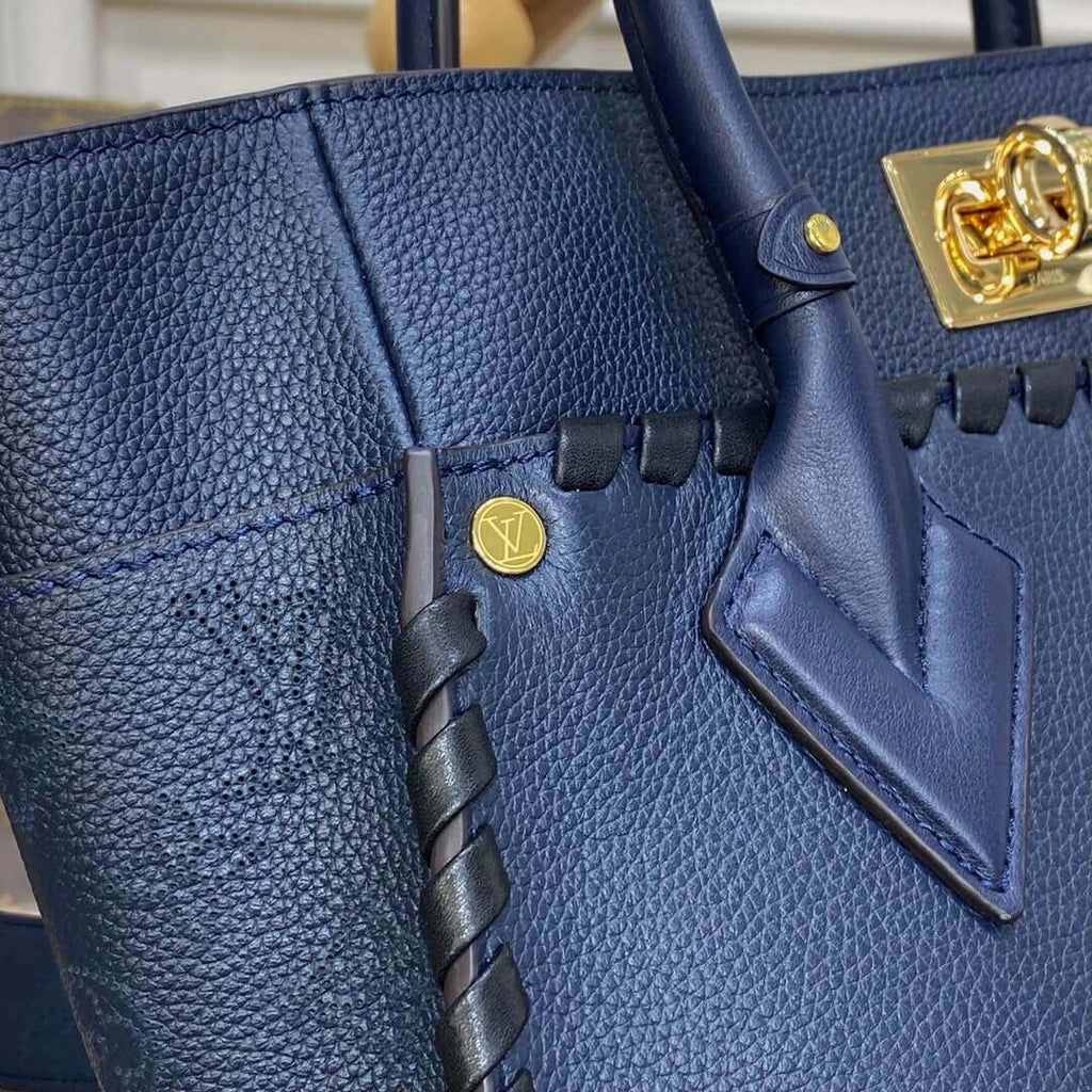 ESMEE OnMySide MM Shoulder Bag - LUV 411