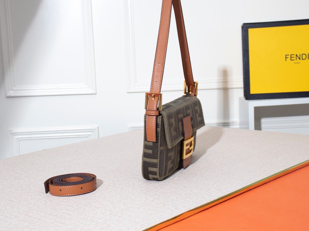 ESMEE - Top Quality Bag FND 700