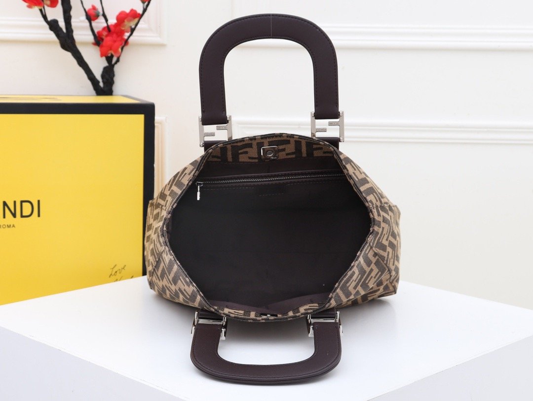 ESMEE - Top Quality Bag FND 680