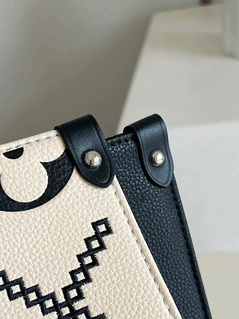 ESMEE - Top Quality Bags LUV 150