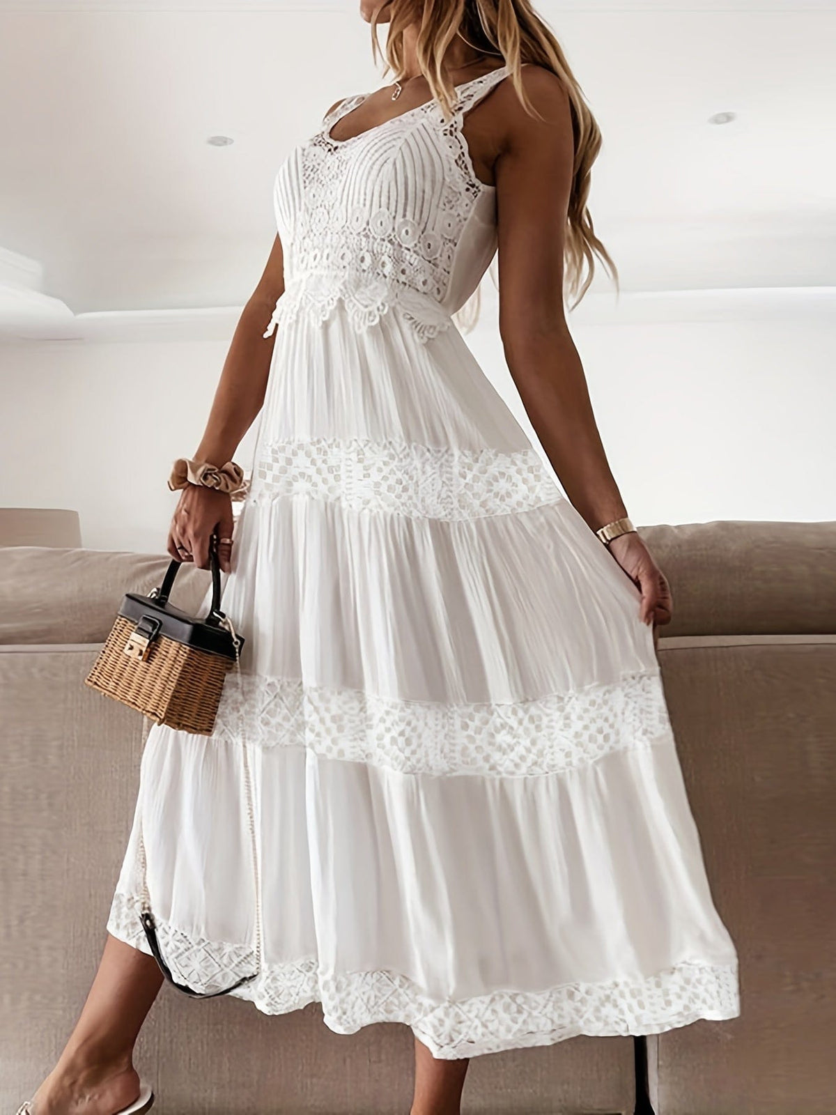 Contrast Lace Sleeveless Crew Neck Bridesmaid Maxi Dress